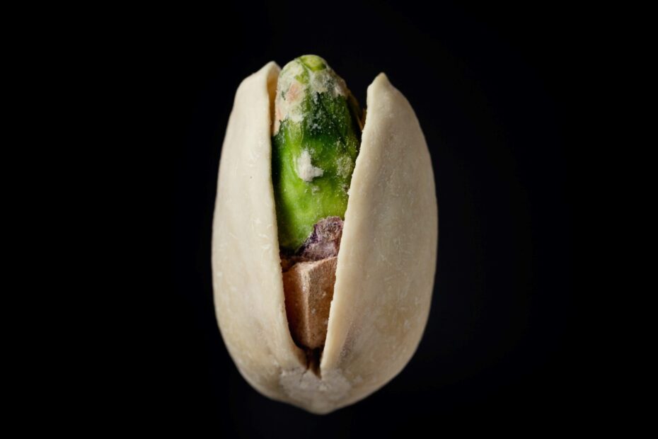 Carbs and Net Carbs In Pistachios/KetoFriendly Snacks And Alternatives