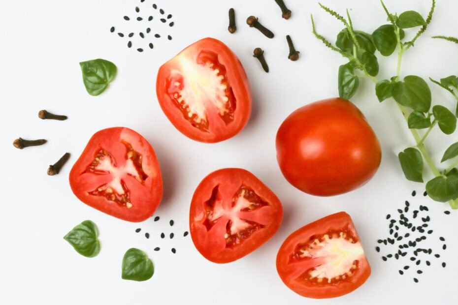 Carbs And Net Carbs in Tomatoes