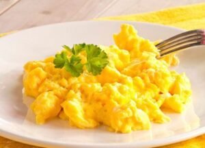 net carbs in scrambled eggs