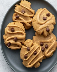 Keto Peanut Butter Chocolate Chip Cookies