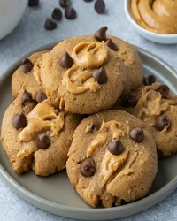 Keto Peanut Butter Chocolate Chip Cookies